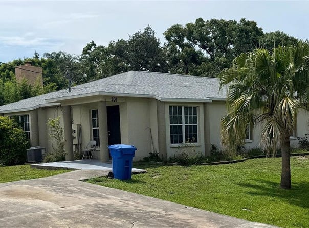 201 8TH STREET NE, RUSKIN, FL 33570
