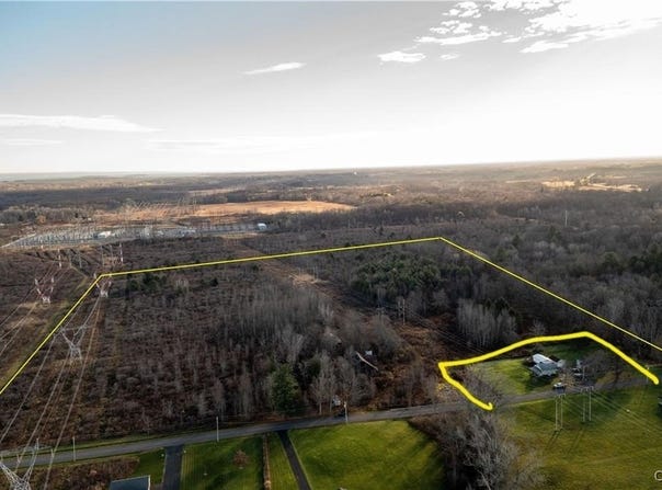 8790 Van Hoesen Road, Clay, NY 13041