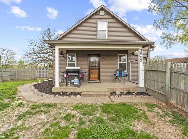 3802 Tipton Road, Muscatine, IA 52761