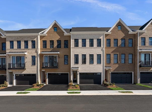 4 PICASSO Square, ASHBURN, VA 20148