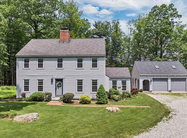 69 King Rd, Bedford, NH 03110