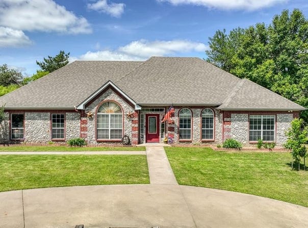 331 Tanglewood Drive, Weatherford, TX 76087