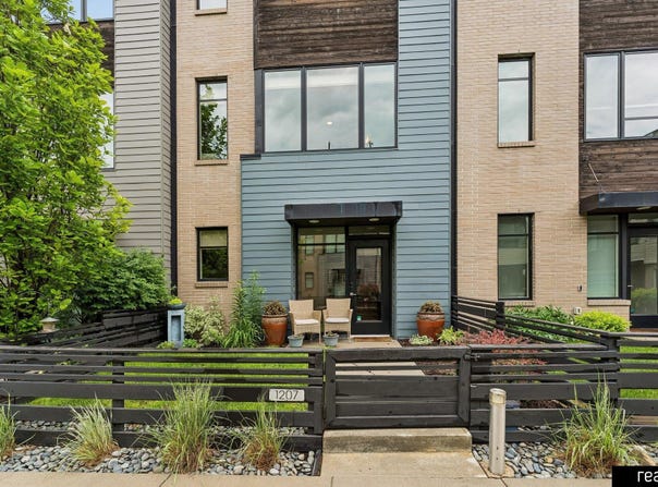 1207 S 10 Court, Omaha, NE 68108