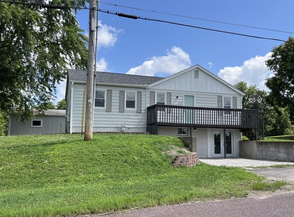 1523 Jefferson RD, Boonville, MO 65233