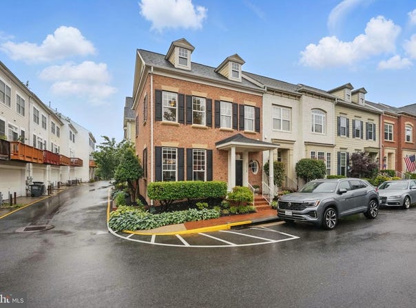 13716 PINNACLE ST, WOODBRIDGE, VA 22191