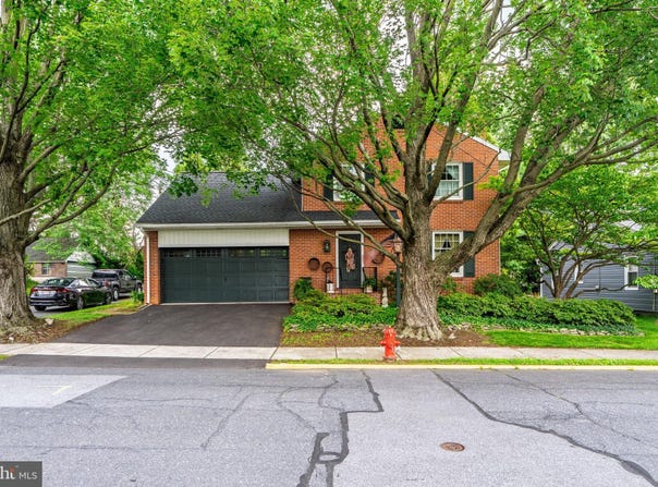 263 NOBLE STREET, LITITZ, PA 17543
