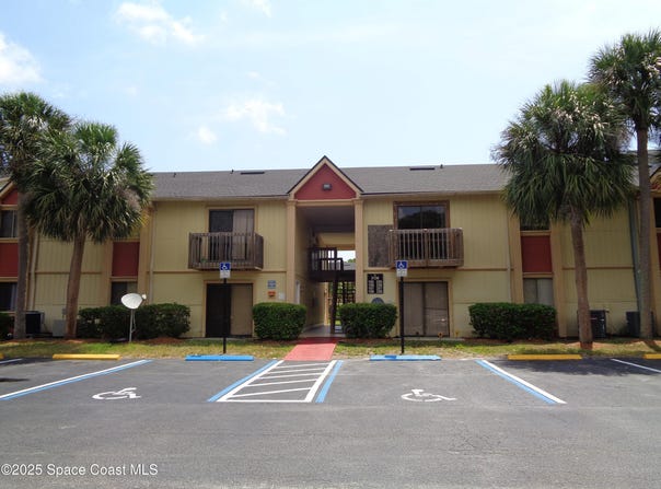 2130 Forest Knoll Drive NE, Palm Bay, FL 32905