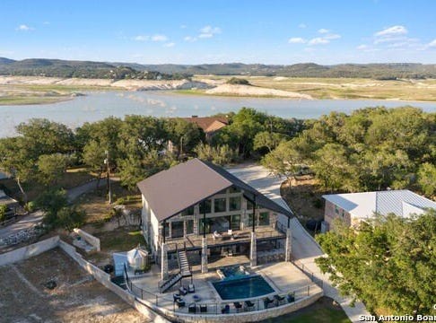 757 County Road 262, Mico, TX 78056