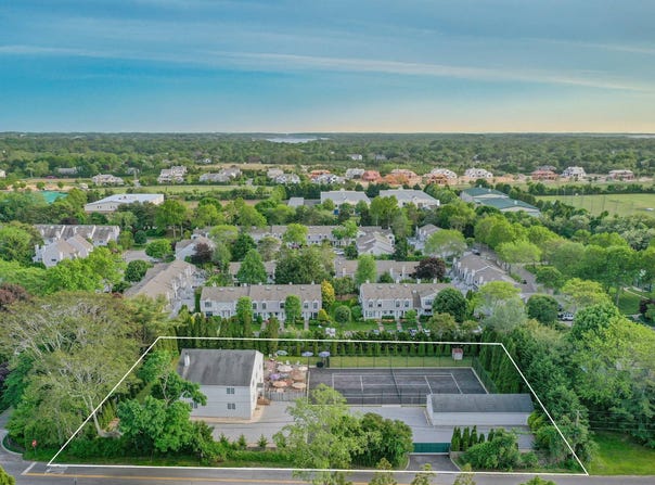 80 Hubbard Lane, Southampton, NY 11968