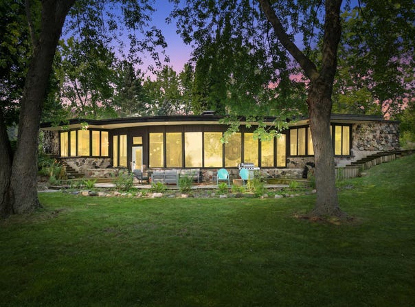 3982 Margolis Dr, West Bend, WI 53095