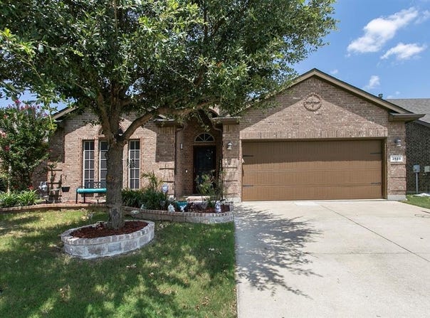 2525 Canyon Wren Lane, Fort Worth, TX 76244