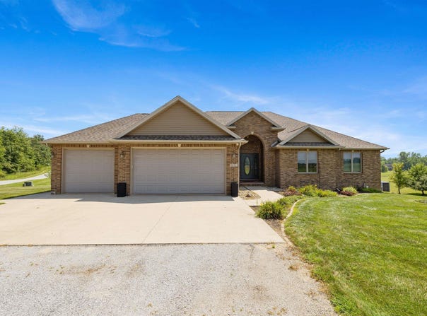 1021 E 145 Road, Angola, IN 46703