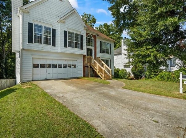 1565 Watercrest Circle, Lawrenceville, GA 30043