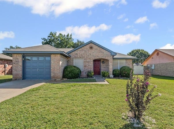 602 Mcanear Street, Cleburne, TX 76033