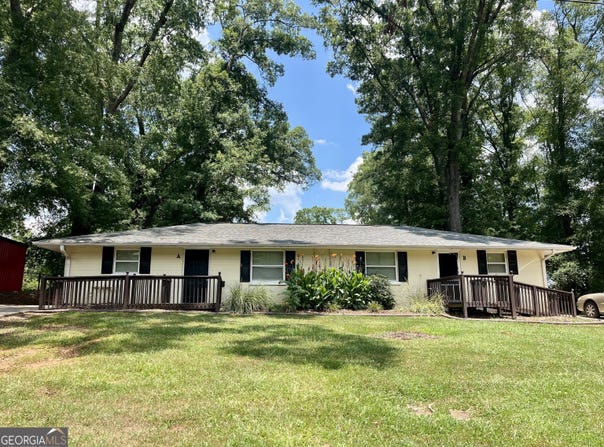 833 A&B E Tinsley, Griffin, GA 30223