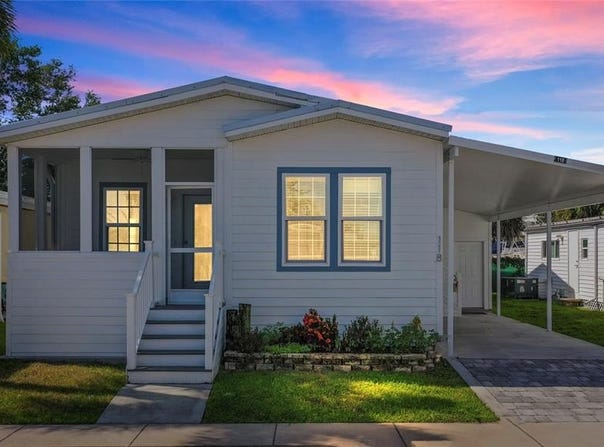 4300 SE Saint Lucie Blvd #118, Stuart, FL 34997