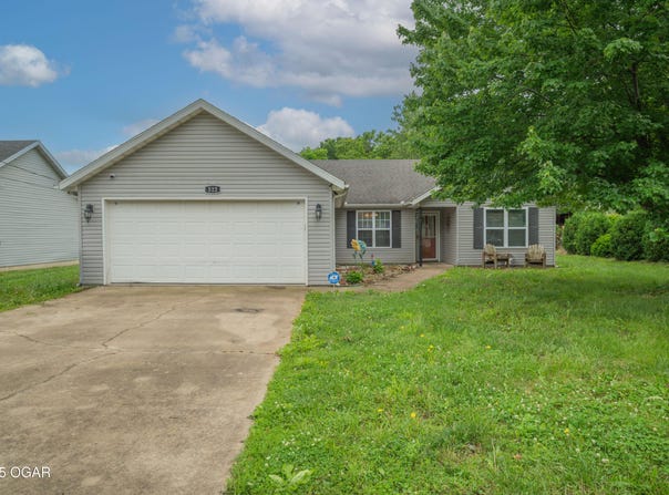 522 E Yale Street, Liberal, MO 64762
