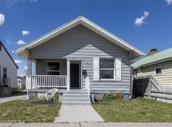 137 3rd St, Idaho Falls, ID 83401