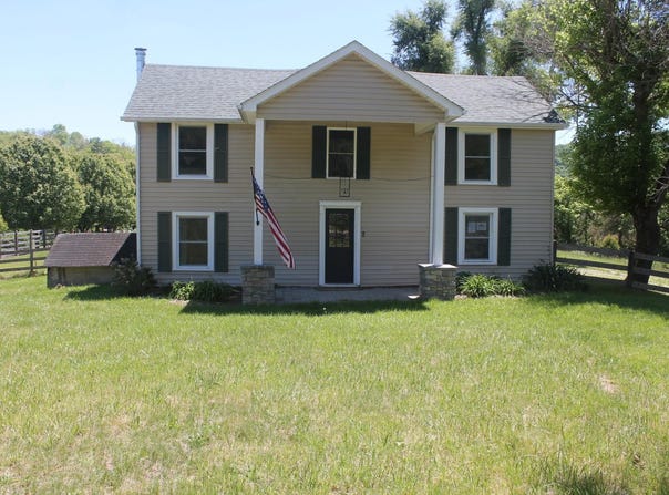 2768 Ellett Rd, Christiansburg, VA 24073