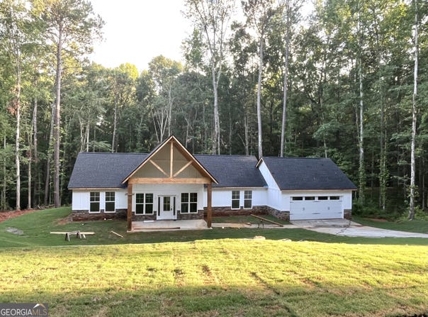 108 Spring Valley, Lagrange, GA 30240