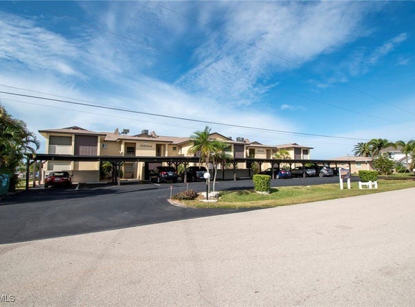 3612 SE 12th Avenue, Cape Coral, FL 33904