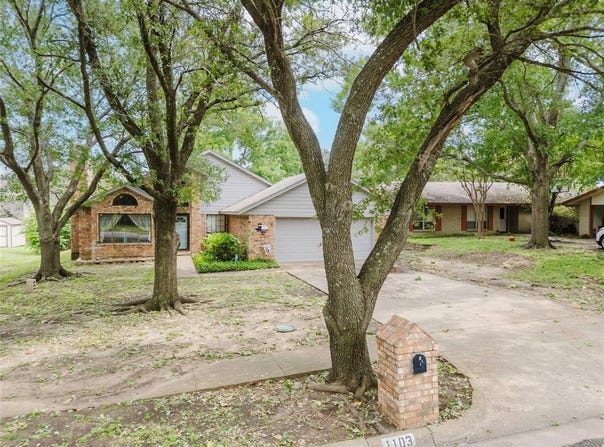 1103 Bluebonnet Hill Drive, Ennis, TX 75119