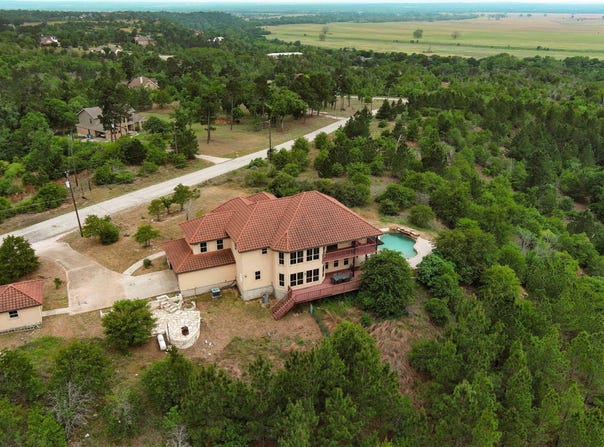134 River Forest DR, Bastrop, TX 78602