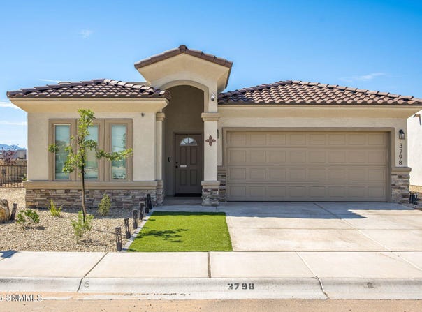 3798 Gibraltar Road, Las Cruces, NM 88012