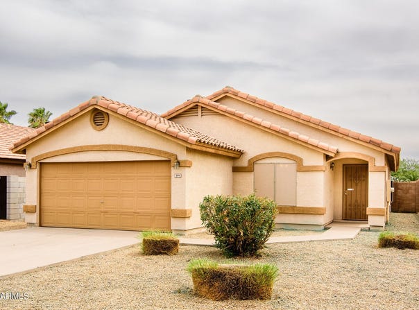 899 E PIMA Avenue, Apache Junction, AZ 85119