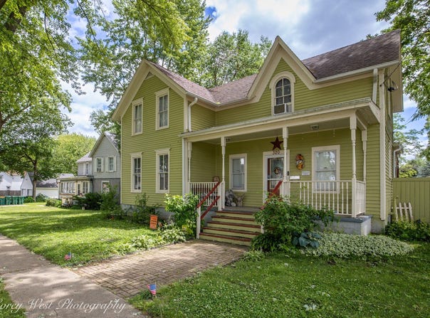 320 E High Street, Sycamore, IL 60178