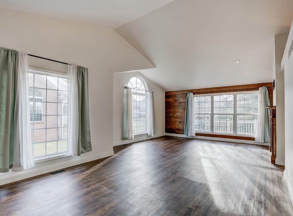 2304 Cleveland Way, Canton, MI 48188