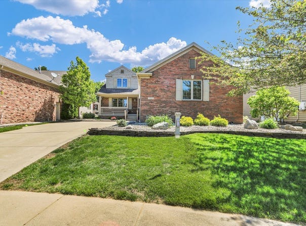 2909 Greystone Place, Champaign, IL 61822