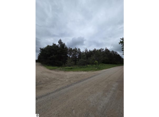 County Line Road, Kingsley, MI 49649