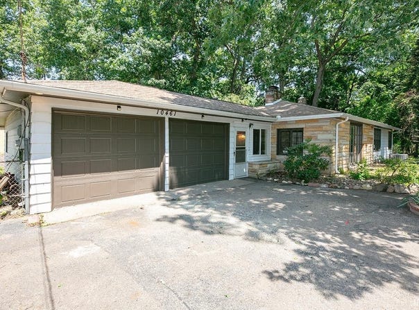 10461 Glenwood Avenue, Osceola, IN 46561