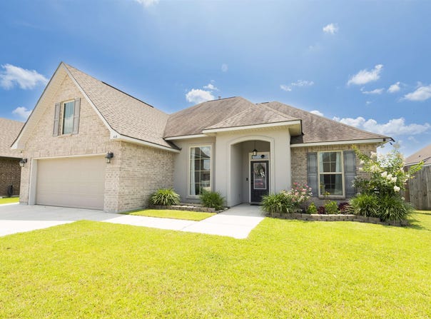 413 Highland Oaks Ave, Gray, LA 70359