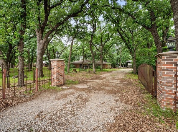 212 S Pearson Lane, Keller, TX 76248