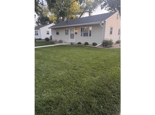 1 Ryan Drive, Bloomington, IL 61701