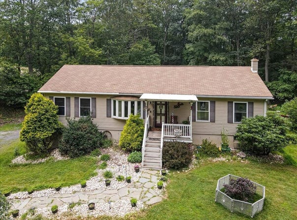600 N Harrity Road, Palmerton, PA 18071