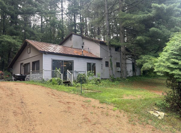 1769 W Leinaar Road, Delton, MI 49046