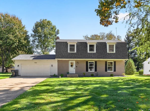 728 Dogwood Lane, Warsaw, IN 46580