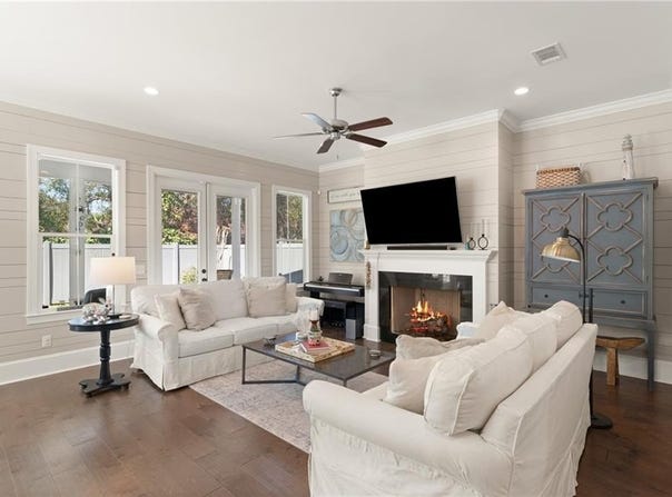673 Arnold Lane, St Simons Island, GA 31522