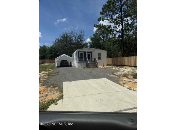 209 DAWN Avenue, Interlachen, FL 32148
