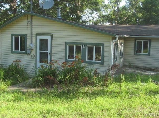 87 Central Ozarks Road, Edwards, MO 65326
