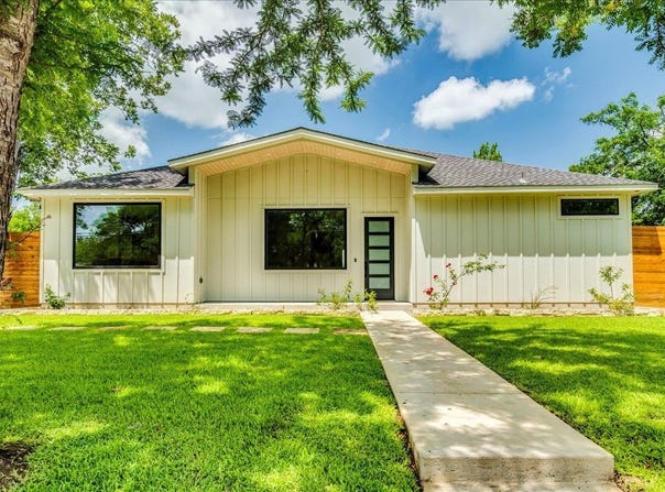 1215 Howard ST, Taylor, TX 76574