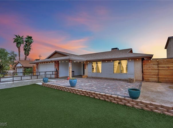 6405 Shawnee Place, Las Vegas, NV 89107
