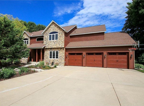 16694 206th Circle, Hutchinson, MN 55350