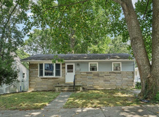 613 Pennsylvania Ave, Somers Point, NJ 08244