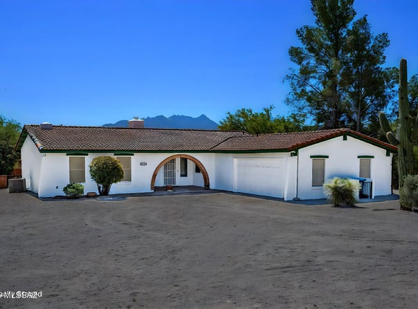 1341 S Camino Del Sol, Green Valley, AZ 85622