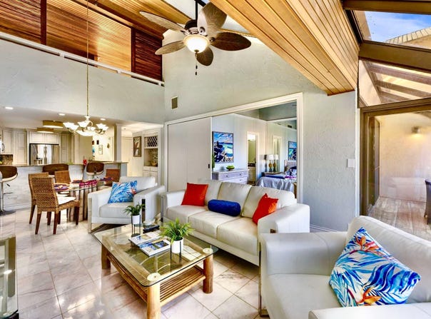 4299 Lower Honoapiilani Rd, Lahaina, HI 96761