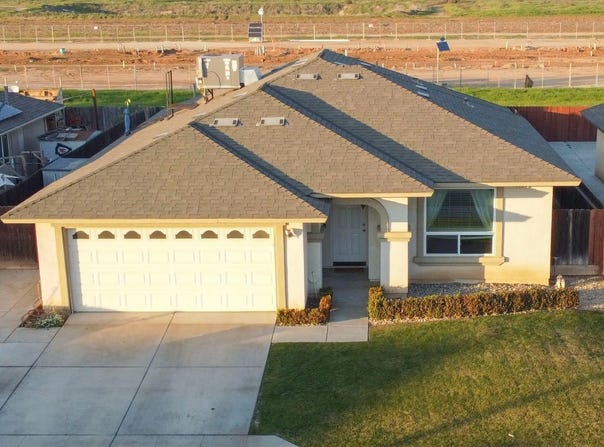 4310 Saginaw Way W, Fresno, CA 93722